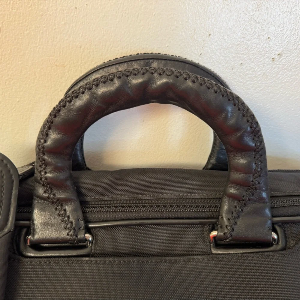 Tumi Arrive Narita Black Nylon/Leather Laptop Messenger Briefcase